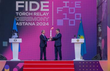 Olzhas Bektenov participates in torch relay in honor of the 100th anniversary of FIDE International Chess Federation and the 45th Olympiad